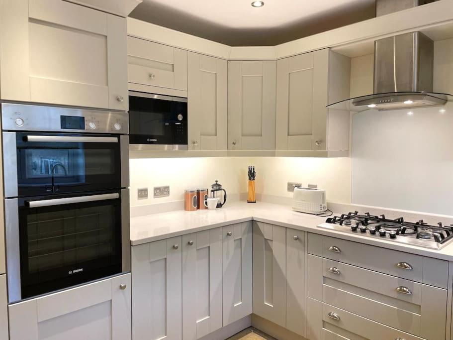 Lion Cottage, Broadway Бродвей Екстер'єр фото